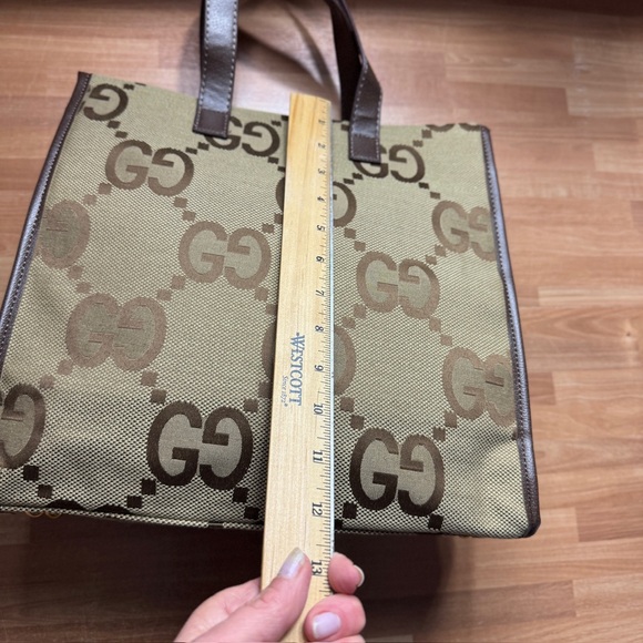 Brown and tan tote bag with optional red and green strap - Picture 6 of 15